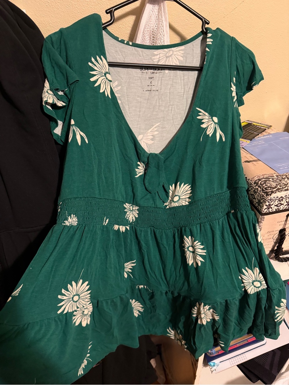 Torrid Green Floral V-Neck Women’s Top
